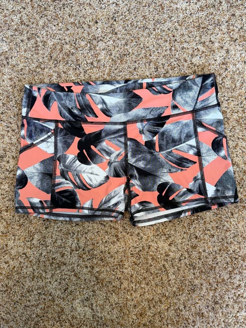 Body Glove Tropical Leaf Print Athletic Shorts Size L